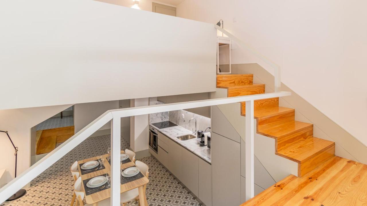 Central Stunning Duplex W/ Patio By Lovelystay Porto Ngoại thất bức ảnh