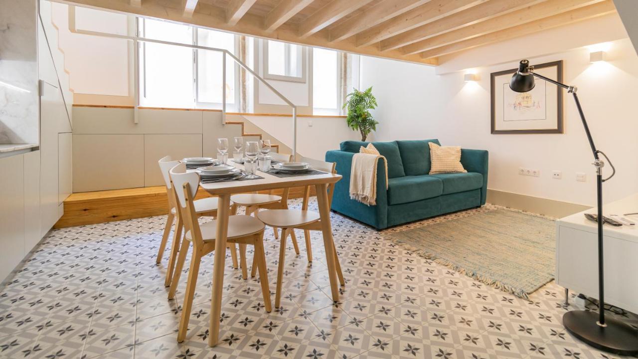 Central Stunning Duplex W/ Patio By Lovelystay Porto Ngoại thất bức ảnh