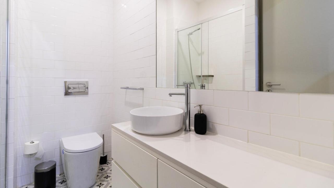 Central Stunning Duplex W/ Patio By Lovelystay Porto Ngoại thất bức ảnh