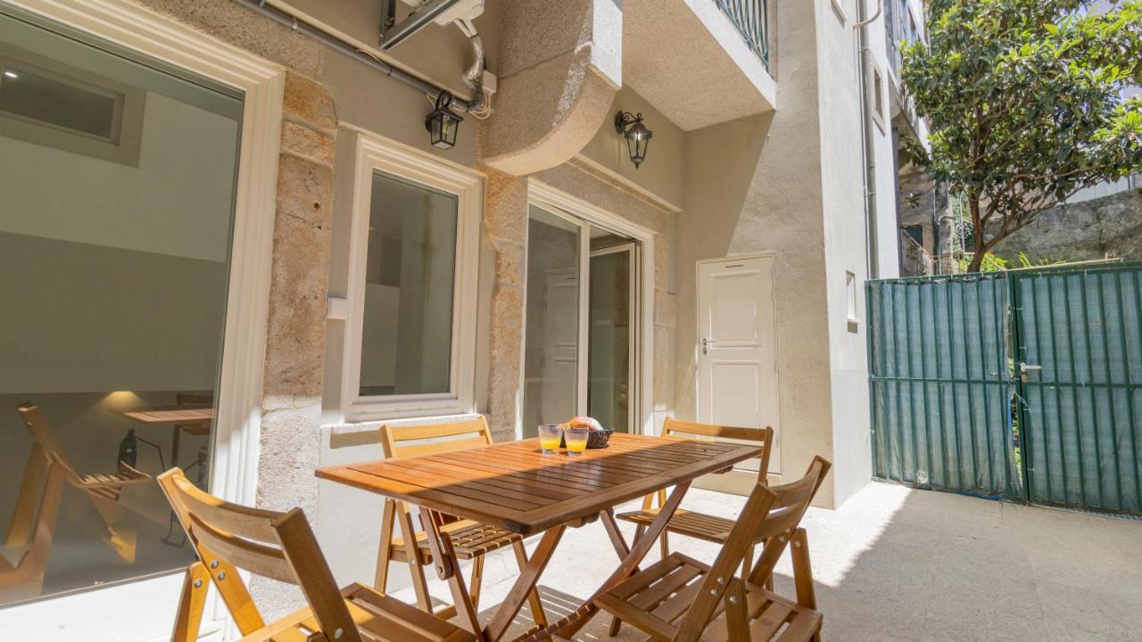 Central Stunning Duplex W/ Patio By Lovelystay Porto Ngoại thất bức ảnh