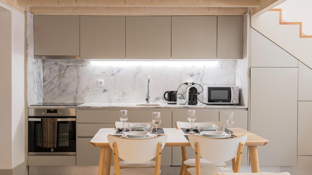Central Stunning Duplex W/ Patio By Lovelystay Porto Ngoại thất bức ảnh