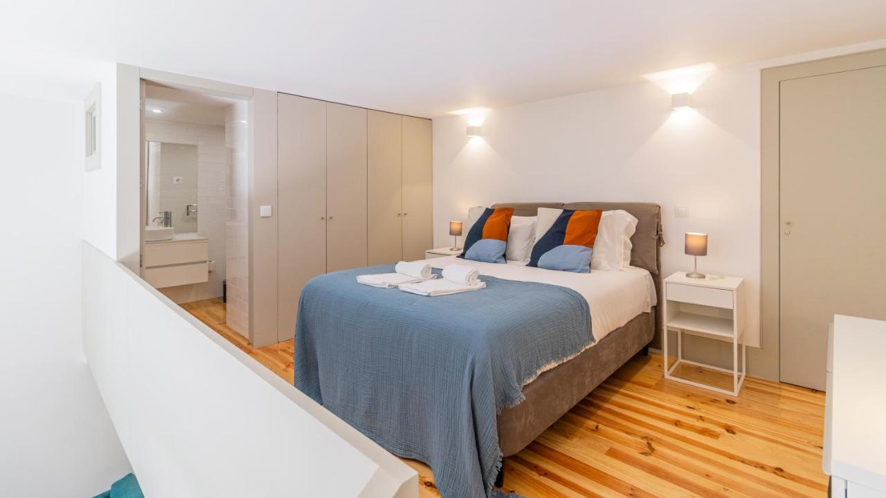 Central Stunning Duplex W/ Patio By Lovelystay Porto Ngoại thất bức ảnh