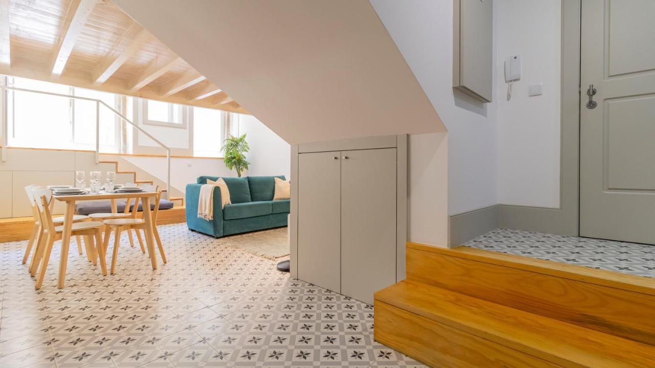 Central Stunning Duplex W/ Patio By Lovelystay Porto Ngoại thất bức ảnh
