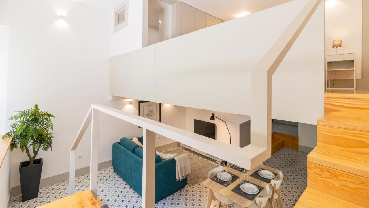 Central Stunning Duplex W/ Patio By Lovelystay Porto Ngoại thất bức ảnh