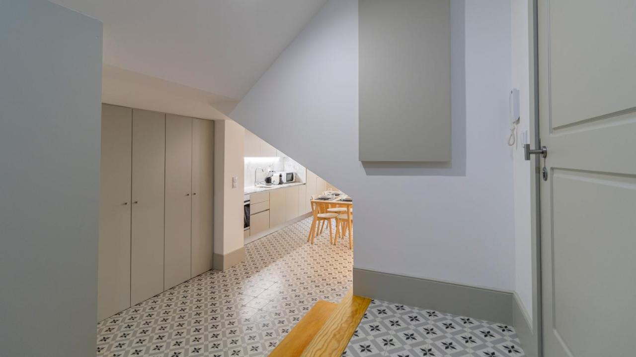 Central Stunning Duplex W/ Patio By Lovelystay Porto Ngoại thất bức ảnh
