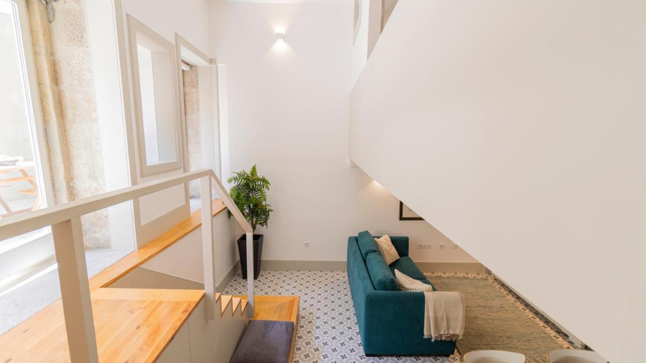 Central Stunning Duplex W/ Patio By Lovelystay Porto Ngoại thất bức ảnh